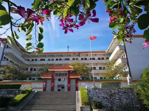 廣東五華縣安流鎮(zhèn)洑溪中學(xué)采用一臺10匹金地帕爾機(jī)組正式運(yùn)營